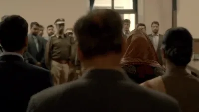 E4