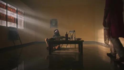 E40