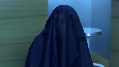 E208
