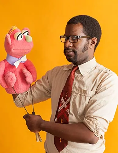 Raymond Carr