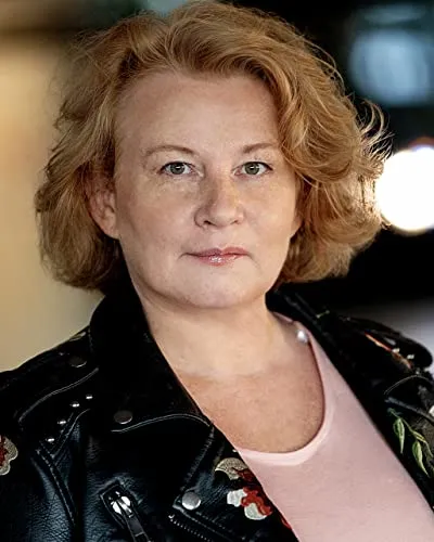 Elizabeth Saunders