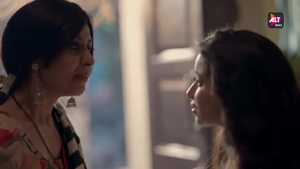 E3