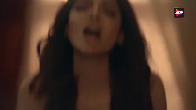 E3
