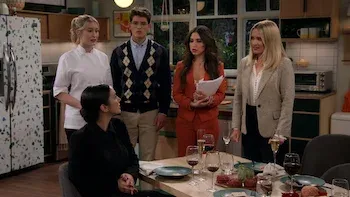 E3.Did you hear?! Chelsea ran into Margot!