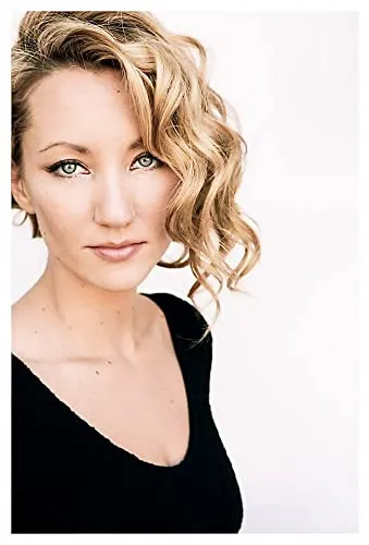 Sarah Arnold