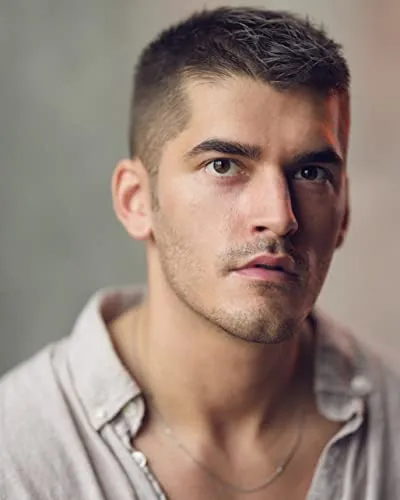 Ellis Eyres