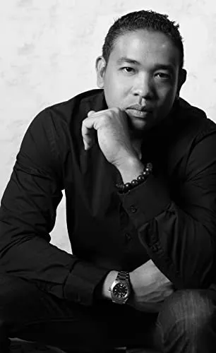 Sean Lyn
