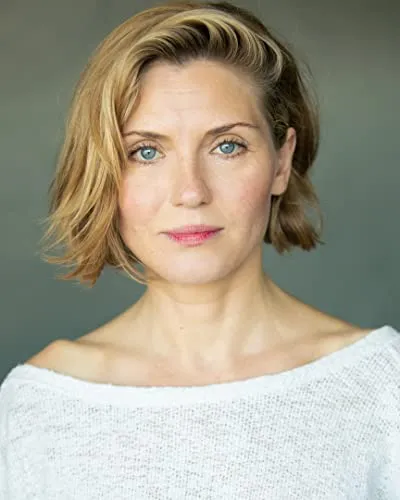 Carolin Stoltz