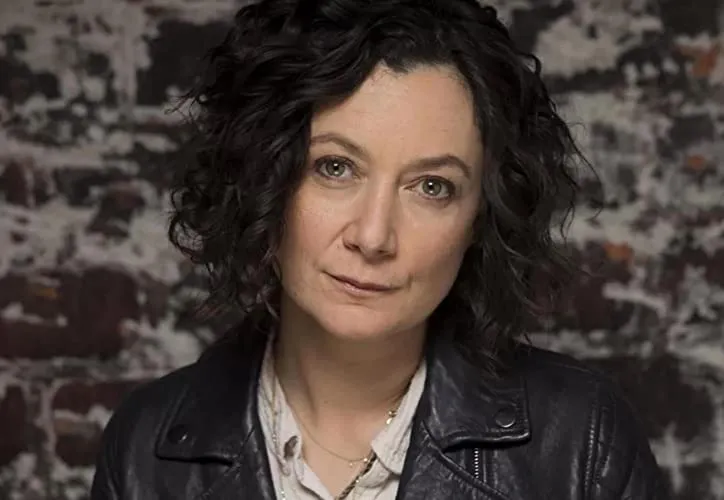 Sara Gilbert