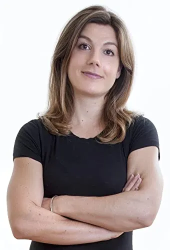 Sarah Lochlan