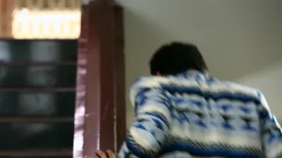 E40