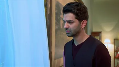 E33