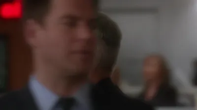 E10