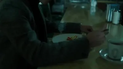 E8