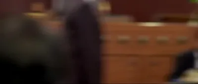 E10
