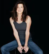 Daphne Zuniga