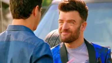 E12.A Christmas Car-Roll