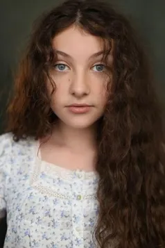 Chloe Raphael
