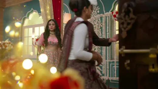 E81