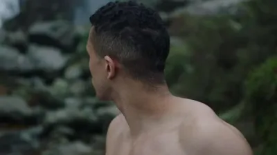 E5.Monkey Leaps Through Mist