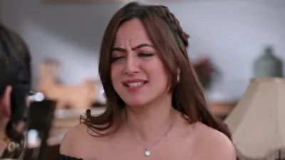 E898