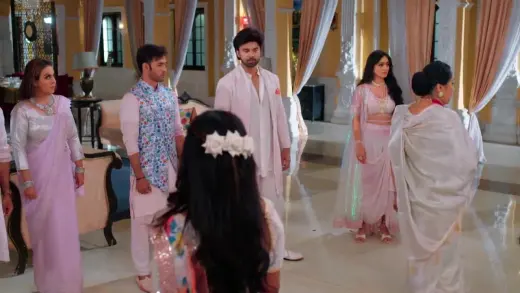 E304