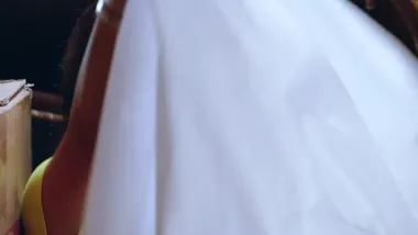 E233