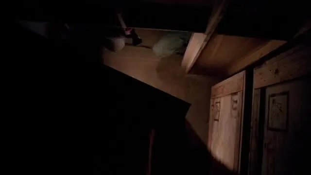 E12.Boxed In