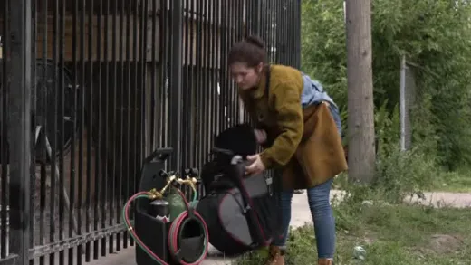 E4.Fuck Paying It Forward